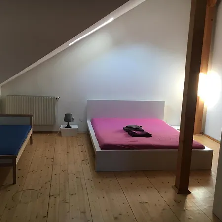 公寓 Dachgeschosswohnung Mit 2 Schlafzimmern 格拉茨