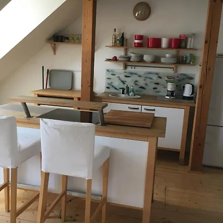 Dachgeschosswohnung Mit 2 Schlafzimmern 格拉茨