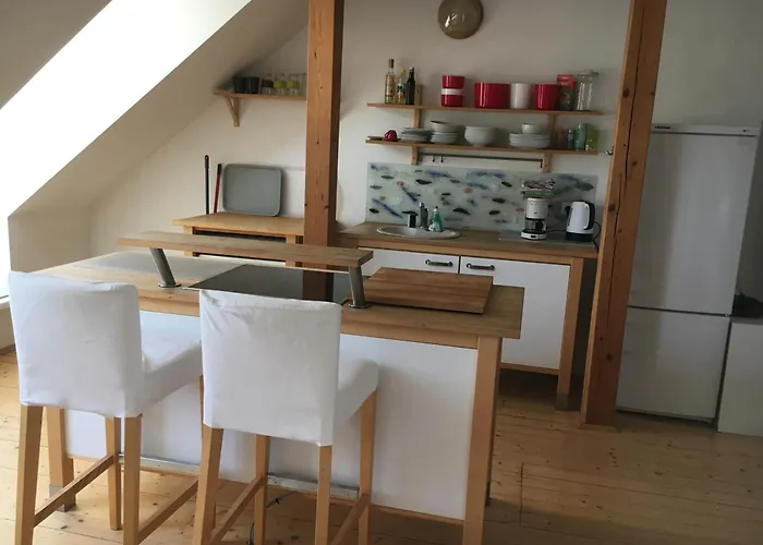 Dachgeschosswohnung Mit 2 Schlafzimmern 格拉茨